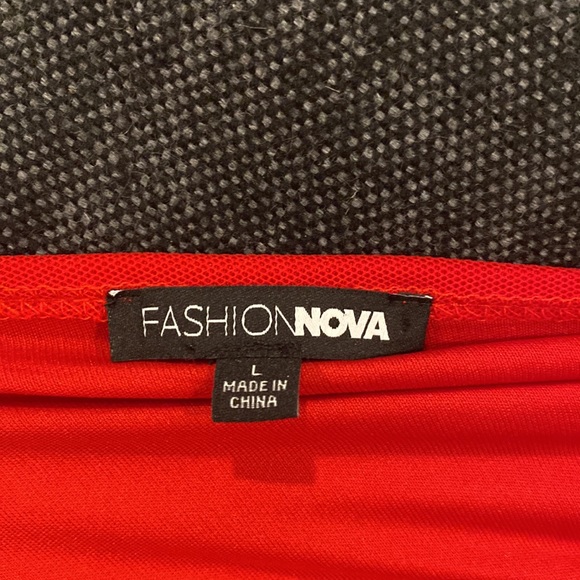 Red dress - Picture 3 of 6